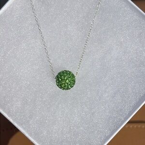 Eye catching peridot necklace